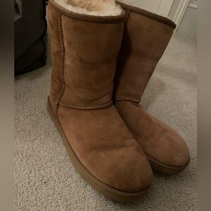 Brown short classic uggs